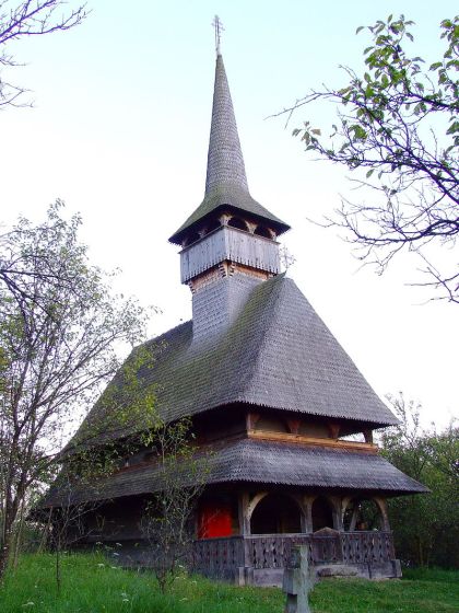 Biserica de lemn din Mănăstirea Bârsana (sursa)